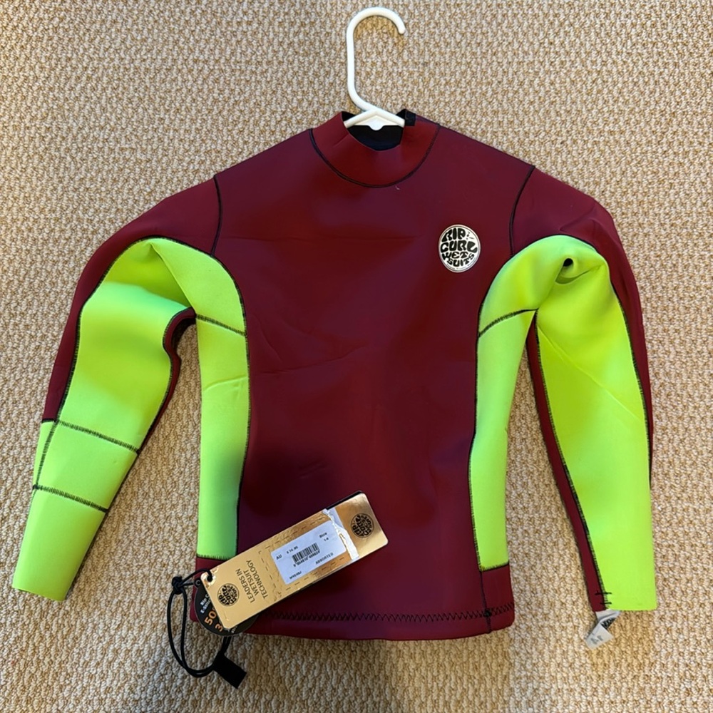 Rip Curl neoprene shirt size 14 (junior)